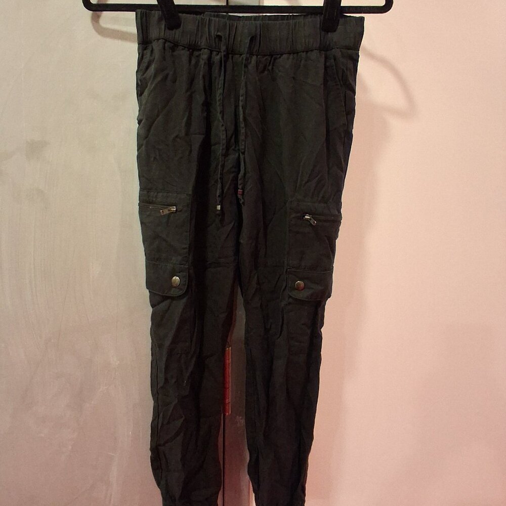 Black Tapered Cargo Pant - BANANA REPUBLIC